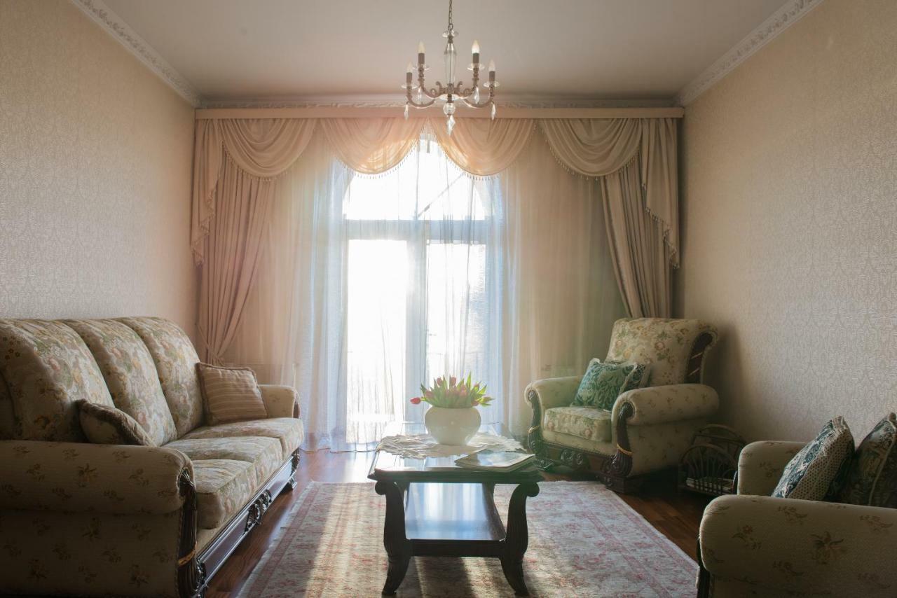 Classy Apartment In Good Neighbourhood Рига Экстерьер фото